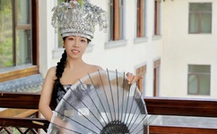 办公室里呻吟的丰满老师电影